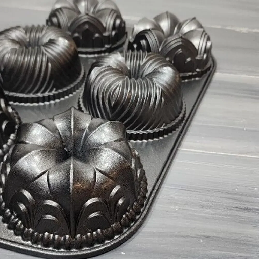 NORDIC WARE 6 Cup Mini Bundt Cake Pan Heavy Cast Aluminum
